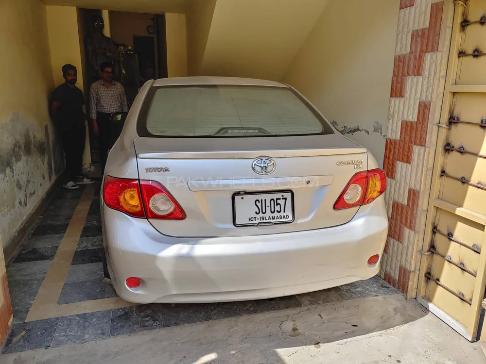 Toyota Corolla 2011 for Sale in Gujranwala Image-1