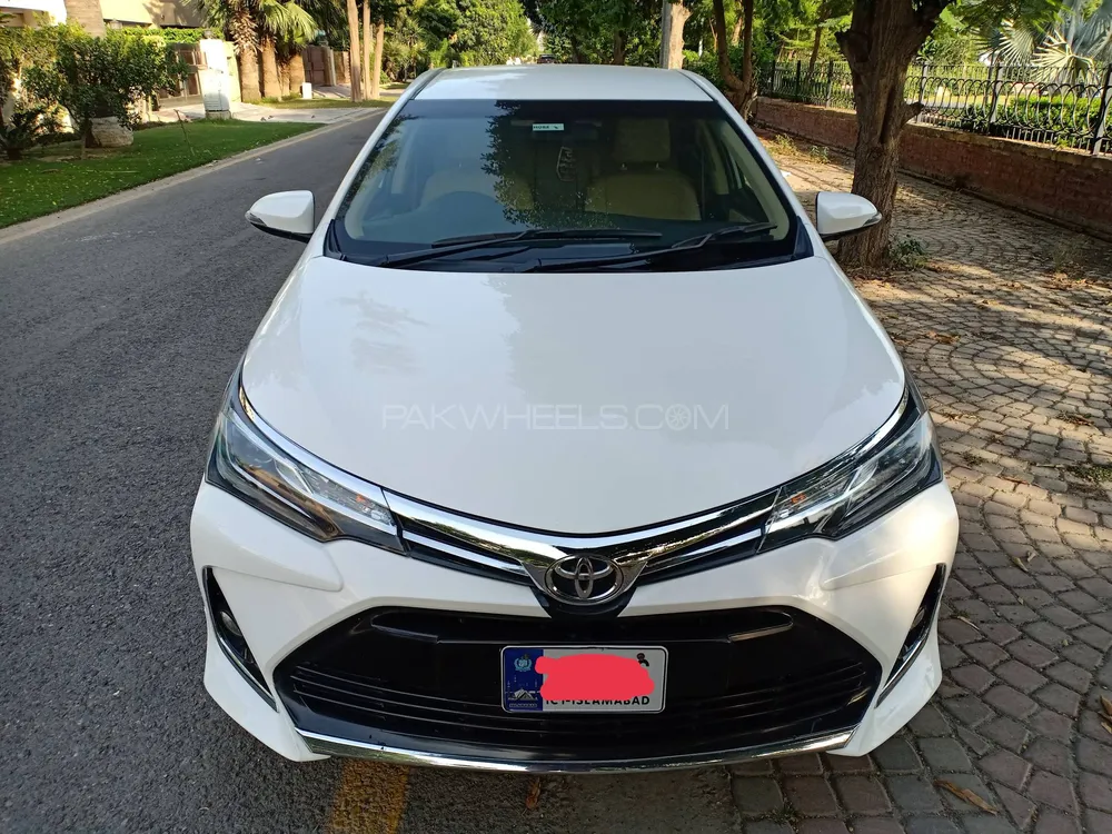 Toyota Corolla 2017 for Sale in Lahore Image-1