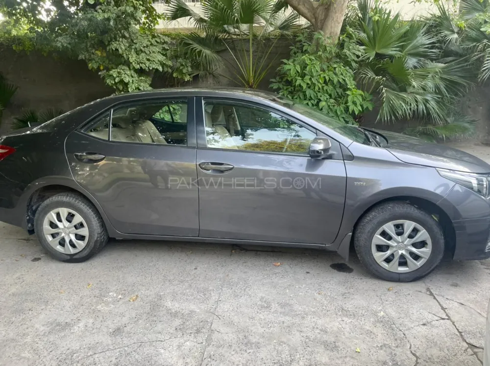 Toyota Corolla 2017 for Sale in Lahore Image-1