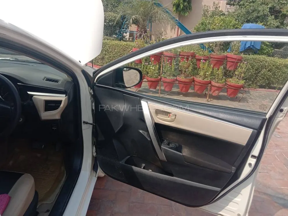 Toyota Corolla 2017 for Sale in Kot addu Image-1