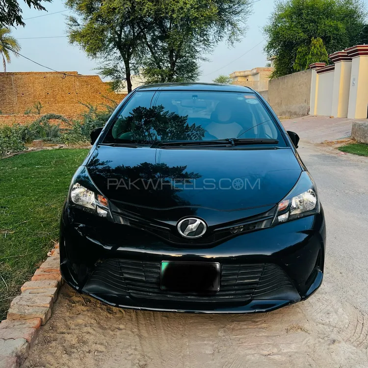 Toyota Vitz 2014 for Sale in Bahawalpur Image-1