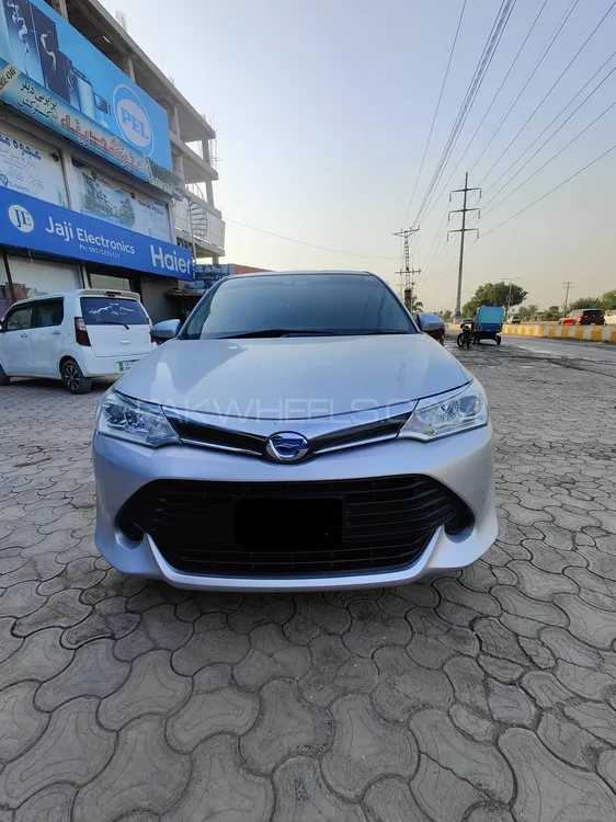 Toyota Corolla Fielder 2017 for Sale in Peshawar Image-1