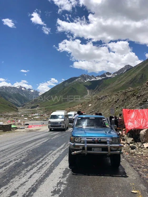 Toyota Hilux 1992 for Sale in Swat Image-1