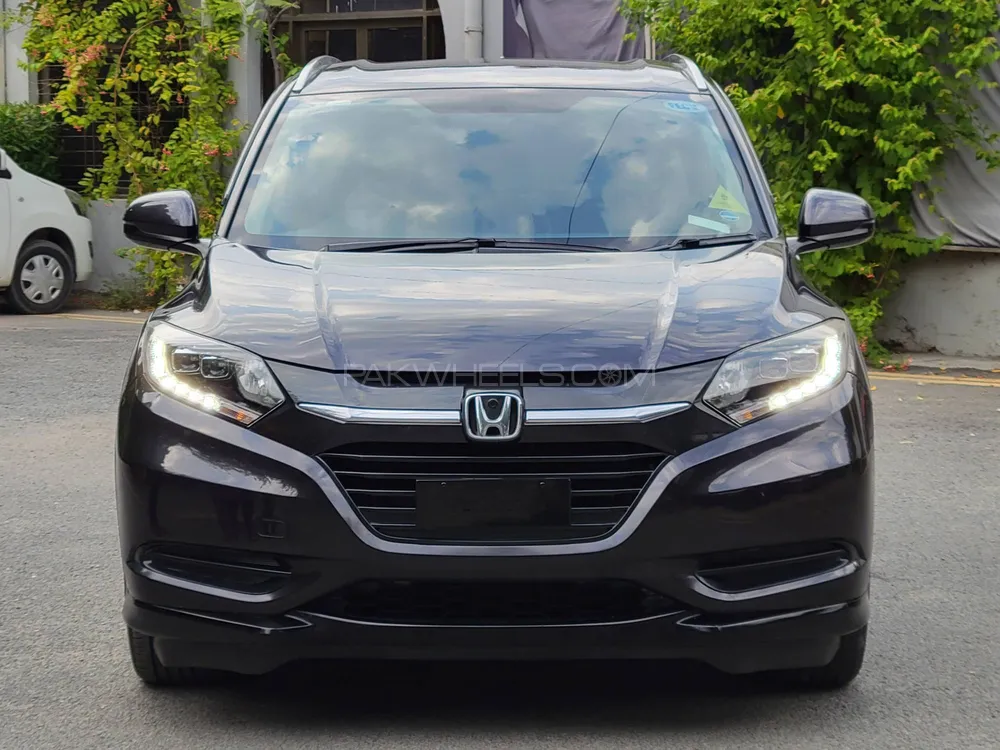 Honda Vezel 2016 for Sale in Lahore Image-1