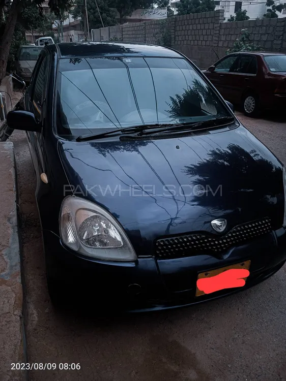 Toyota Vitz 2001 for Sale in Karachi Image-1