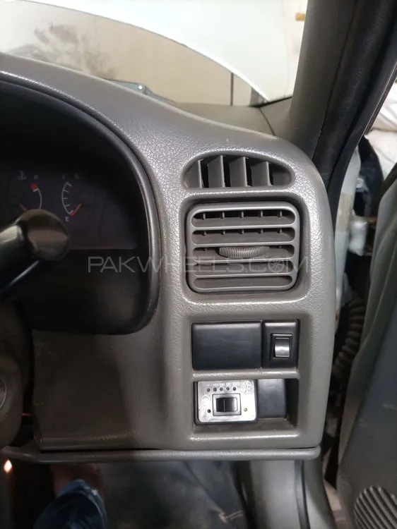 Suzuki Baleno 2004 for Sale in Faisalabad Image-1