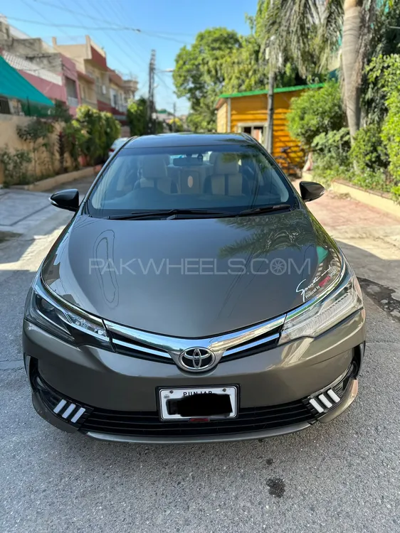 Toyota Corolla Altis Grande CVT-i 1.8 2014 for sale in Lahore | PakWheels