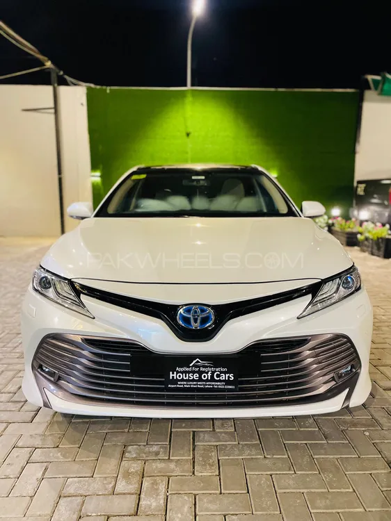 Toyota Camry 2018 for Sale in Lahore Image-1