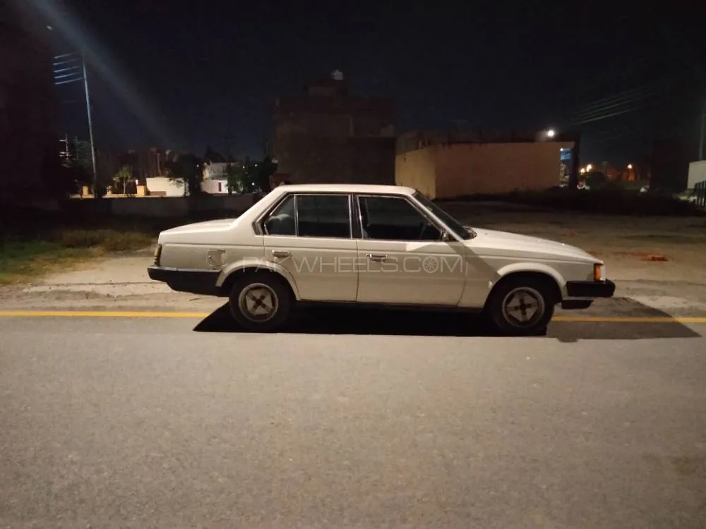 Toyota Corona 1983 for Sale in Lahore Image-1