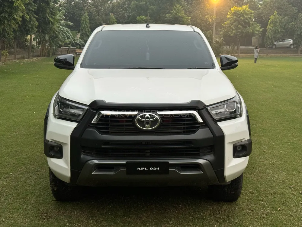 Toyota Hilux 2023 for Sale in Lahore Image-1