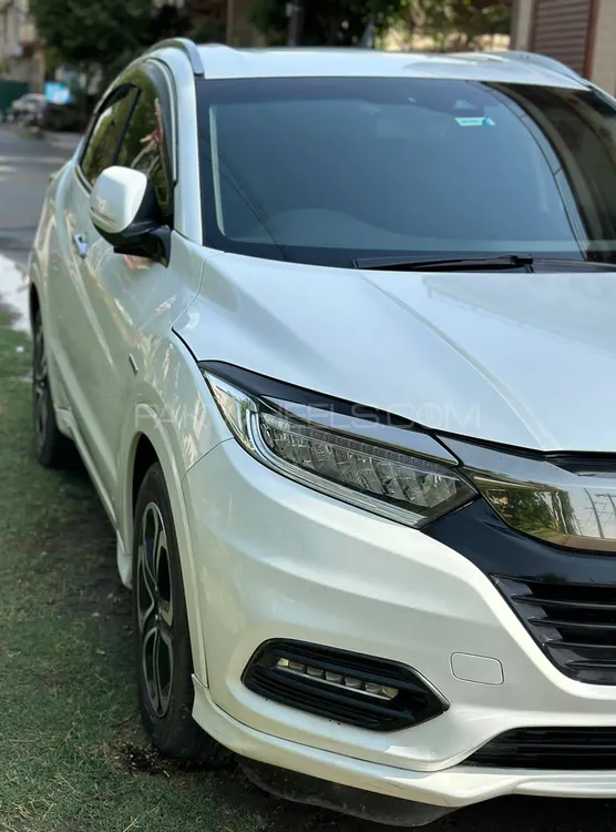 Honda Vezel Hybrid Z 2016 for sale in Lahore | PakWheels