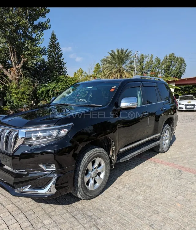 Toyota Prado 2010 for Sale in Islamabad Image-1
