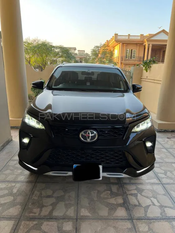 Toyota Fortuner 2023 for Sale in Karachi Image-1