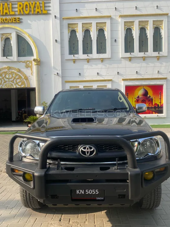 Toyota Hilux 2005 for Sale in Bahawalpur Image-1