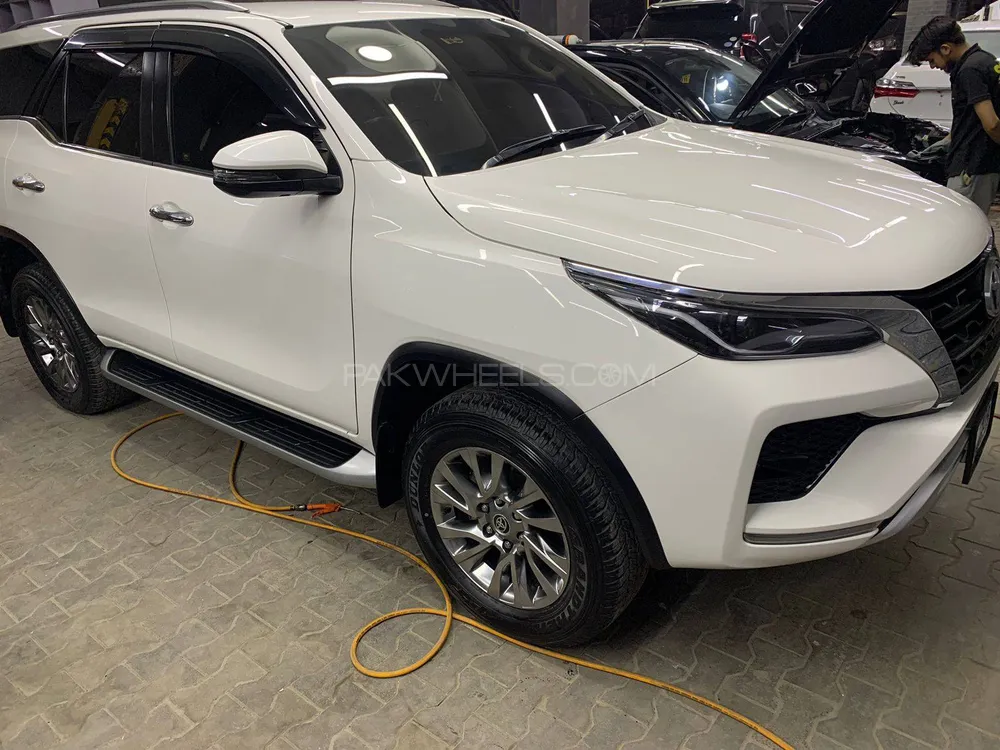 Toyota Fortuner 2021 for Sale in Karachi Image-1