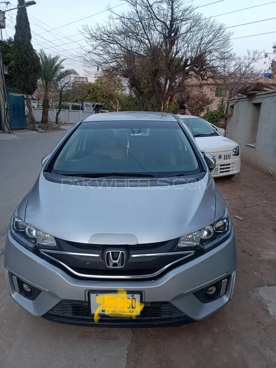 Honda Fit 2015 for Sale in Islamabad Image-1