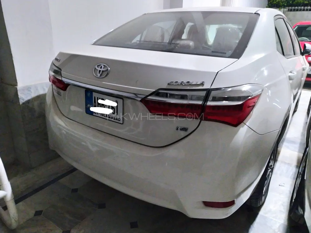Toyota Corolla 2018 for Sale in Peshawar Image-1