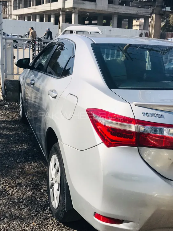 Toyota Corolla 2017 for Sale in Abbottabad Image-1