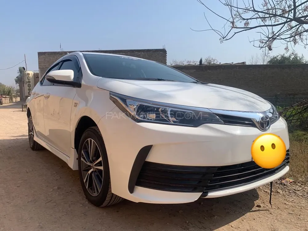 Toyota Corolla 2018 for Sale in Peshawar Image-1