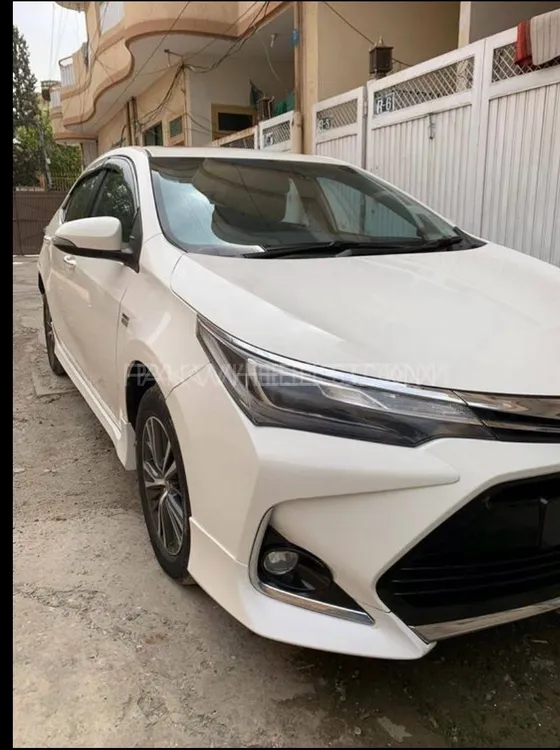 Toyota Corolla 2021 for Sale in Peshawar Image-1