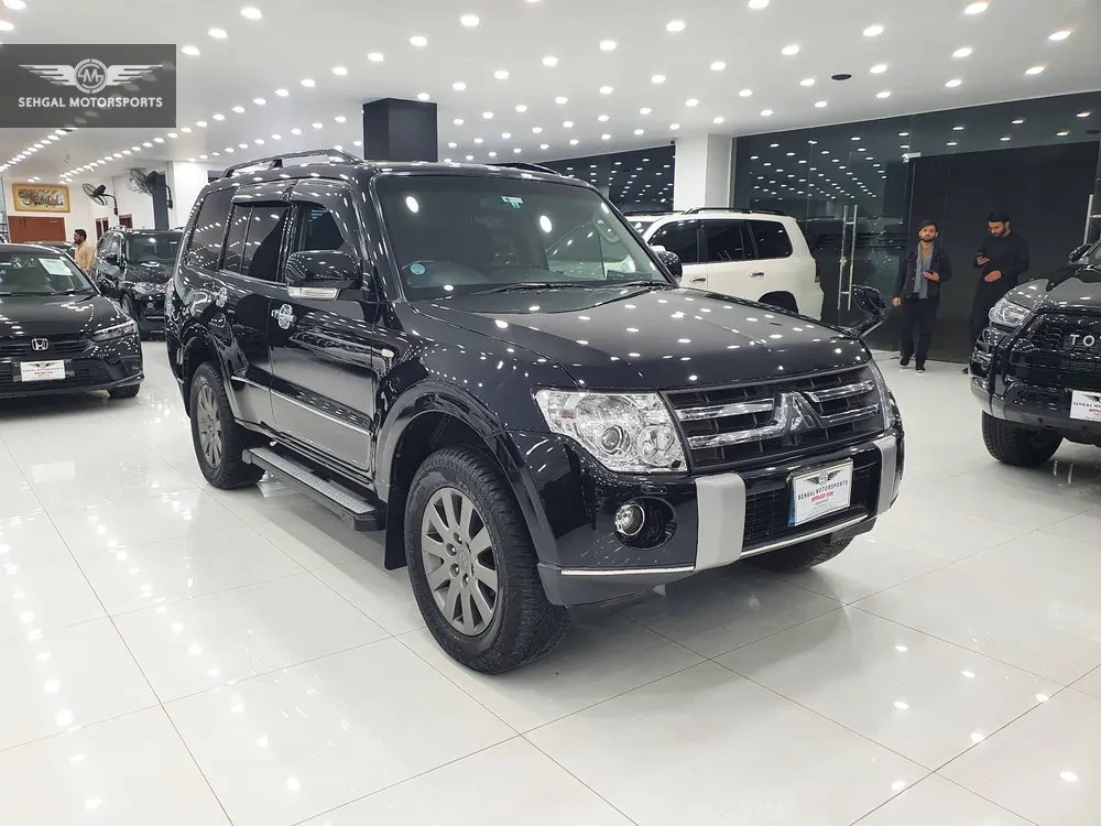 Mitsubishi Pajero 2007 for Sale in Islamabad Image-1
