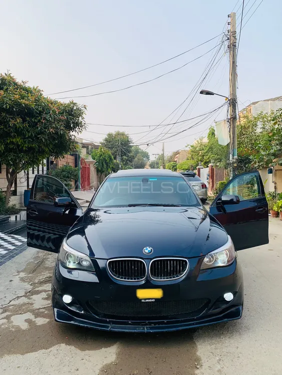BMW 5 Series 2005 for Sale in Faisalabad Image-1