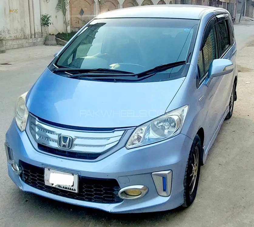 Honda Freed 2011 for Sale in Peshawar Image-1