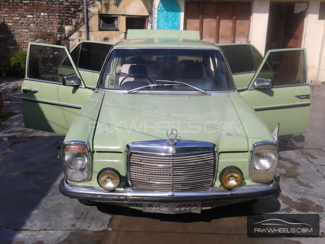 Mercedes Benz 200 D 1971 for Sale in Lahore Image-1