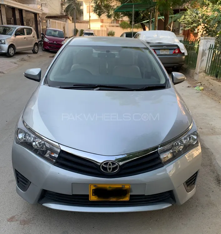 Toyota Corolla 2015 for Sale in Karachi Image-1