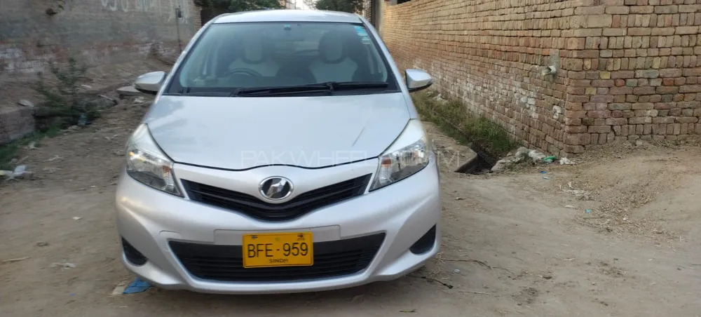 Toyota Vitz 2012 for Sale in Bahawalpur Image-1