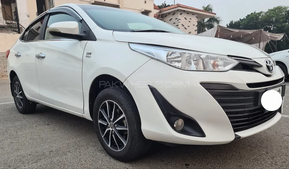 Toyota Yaris Sedan 2020 for Sale in Lahore Image-1