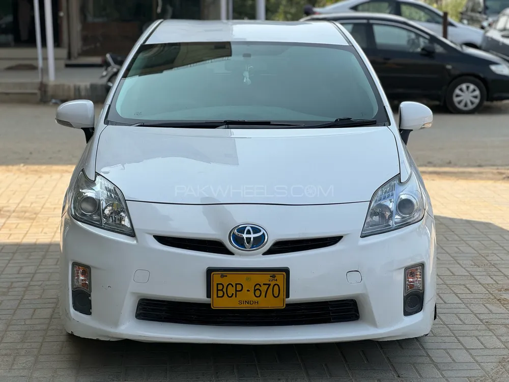 Toyota Prius 2011 for Sale in Karachi Image-1