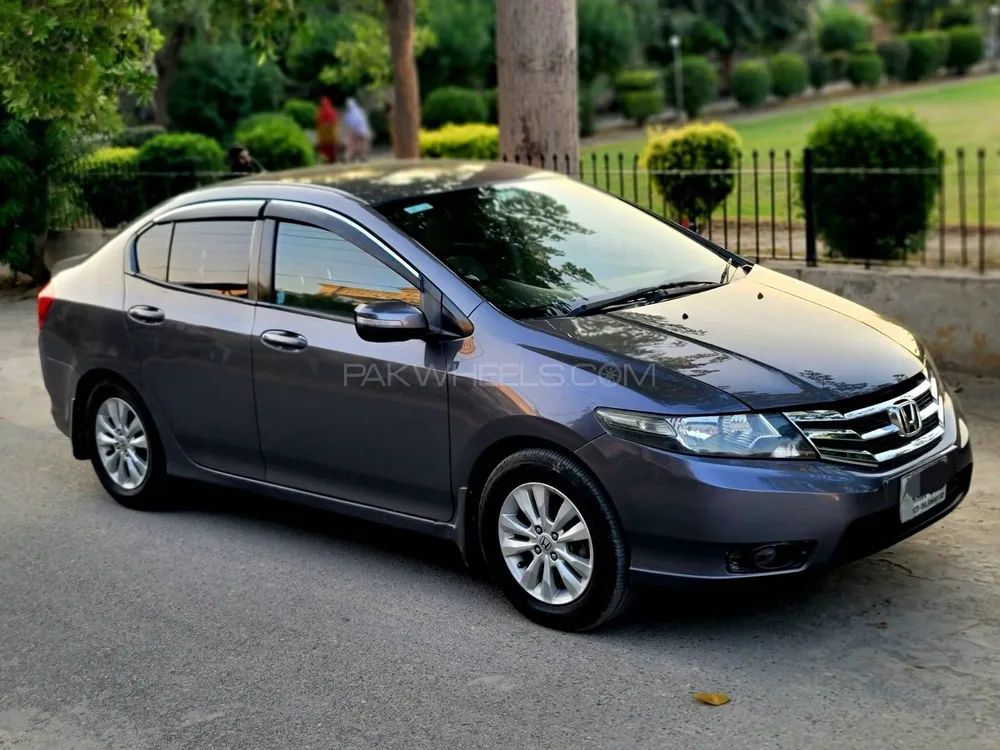 Honda City 2016 for Sale in Faisalabad Image-1
