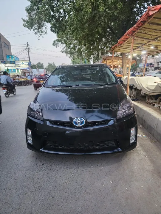 Toyota Prius 2011 for Sale in Karachi Image-1