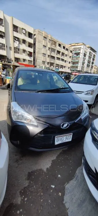 Toyota Vitz 2018 for Sale in Karachi Image-1