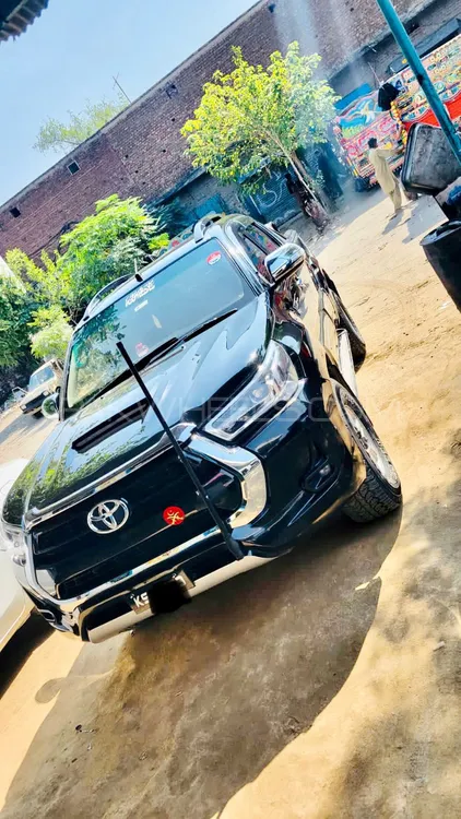 Toyota Hilux 2012 for Sale in Islamabad Image-1