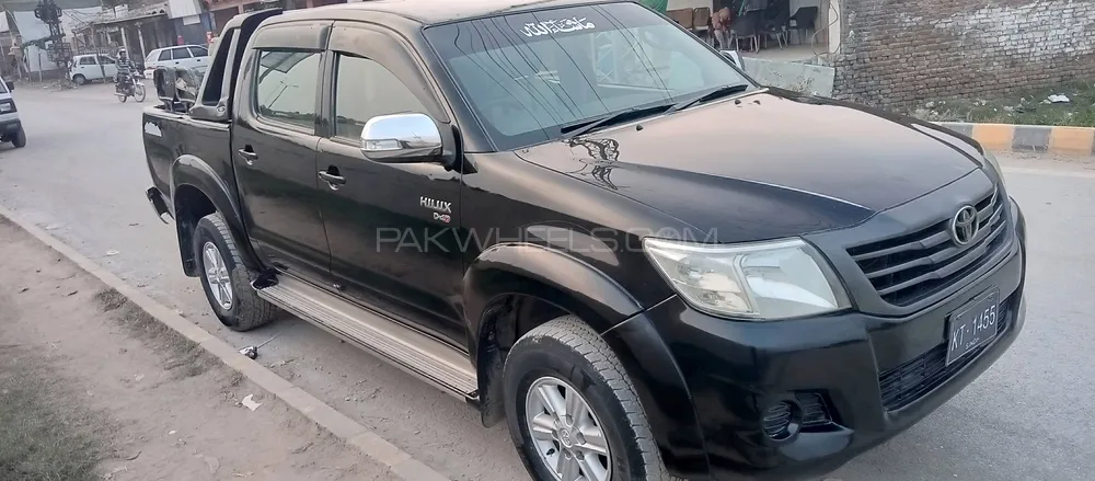 Toyota Hilux 2014 for Sale in Islamabad Image-1