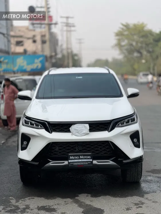 Toyota Fortuner 2023 for Sale in Lahore Image-1