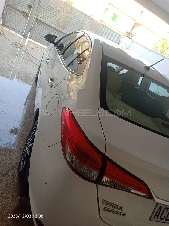 Toyota Yaris Sedan 2021 for Sale in Lahore Image-1
