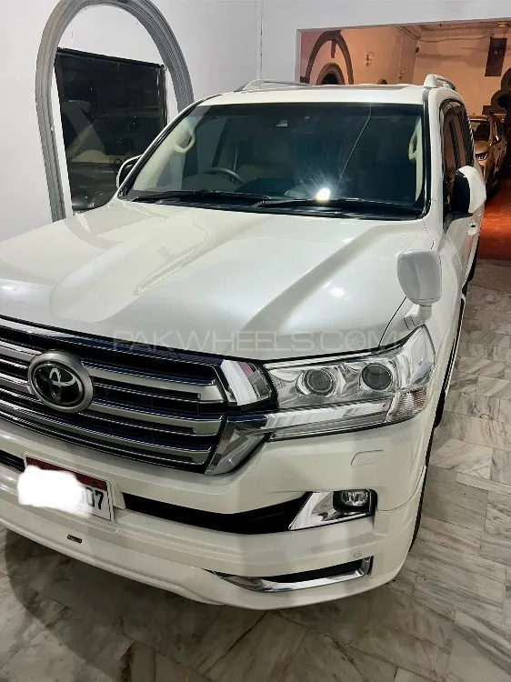 Toyota Land Cruiser 2016 for Sale in Karachi Image-1