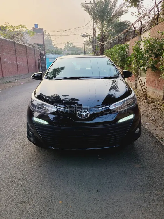 Toyota Yaris Sedan 2021 for Sale in Lahore Image-1