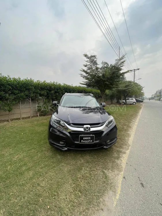 Honda Vezel 2014 for Sale in Lahore Image-1