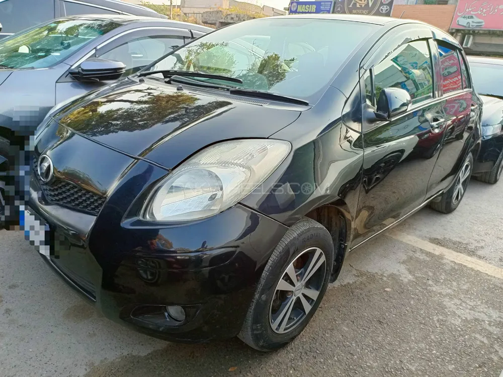 Toyota Vitz 2010 for Sale in Islamabad Image-1