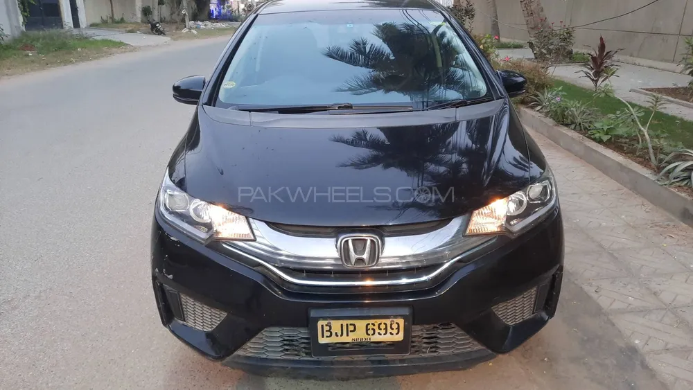Honda Fit 2014 for Sale in Karachi Image-1