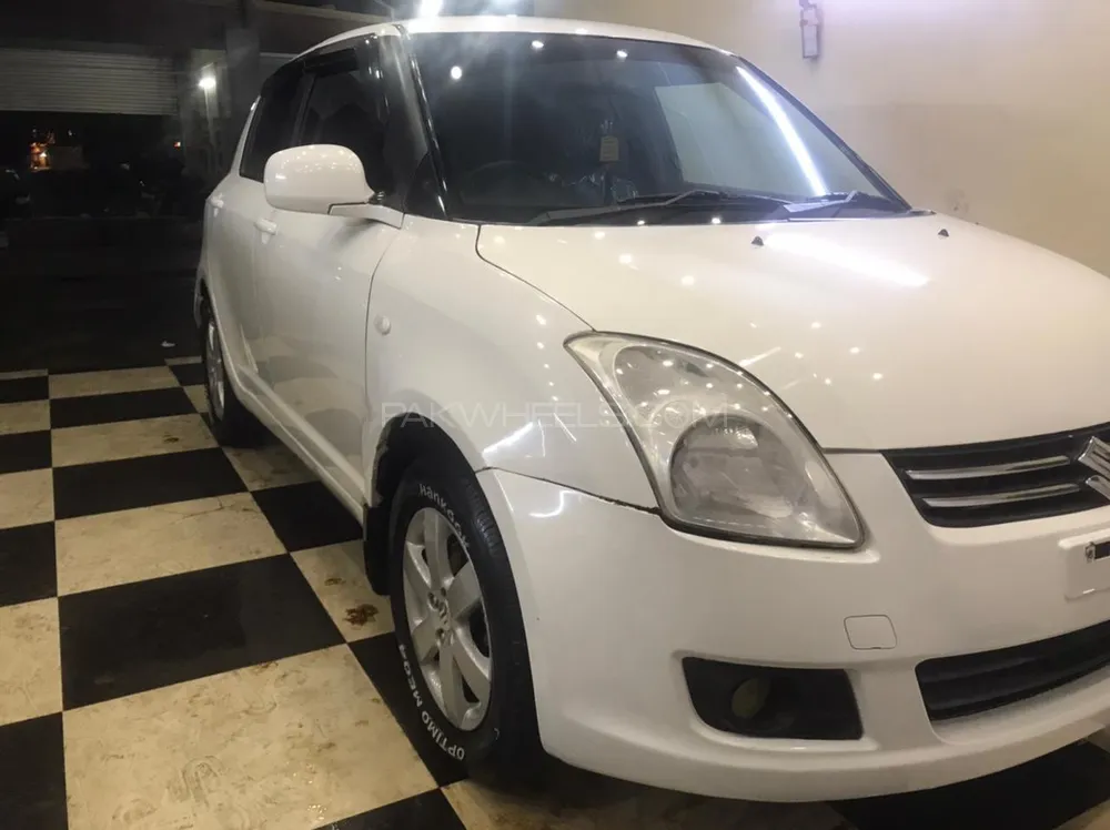 Suzuki Swift 2013 for Sale in Karachi Image-1