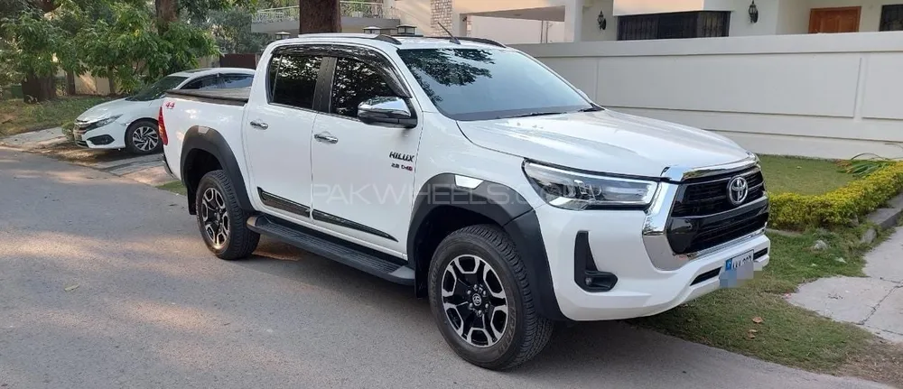 Toyota Hilux 2021 for Sale in Islamabad Image-1