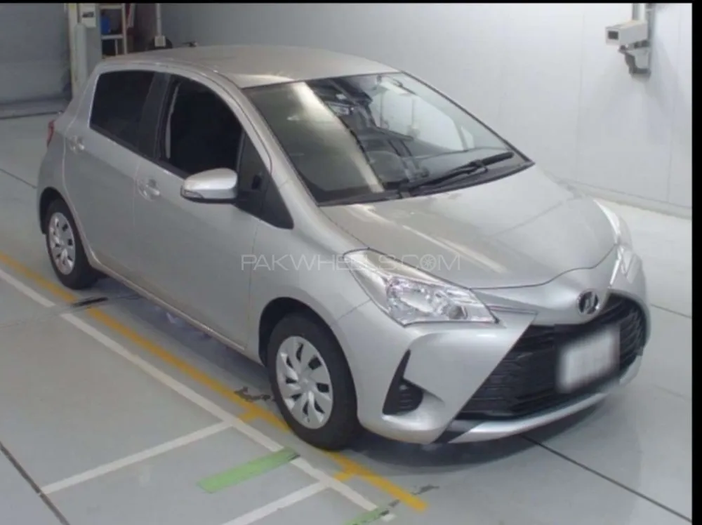 Toyota Vitz 2020 for Sale in Kharian Image-1
