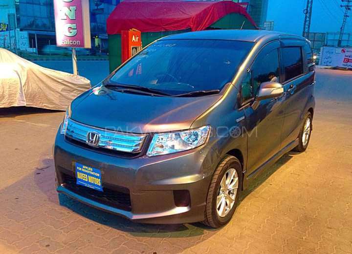 Honda Freed 2012 for Sale in Islamabad Image-1