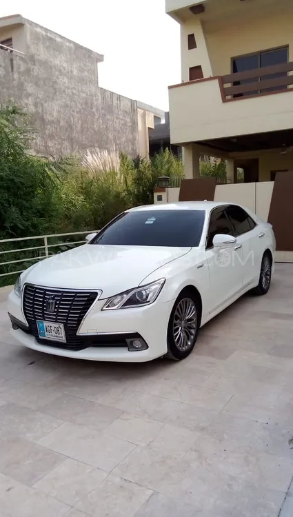 Toyota Crown 2013 for Sale in Islamabad Image-1