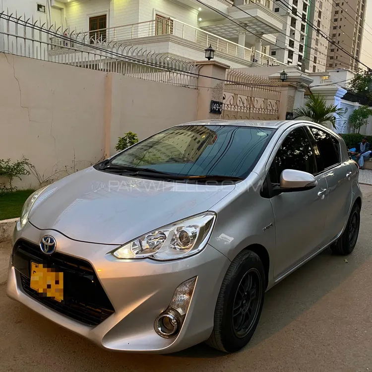 Toyota Aqua 2015 for Sale in Karachi Image-1
